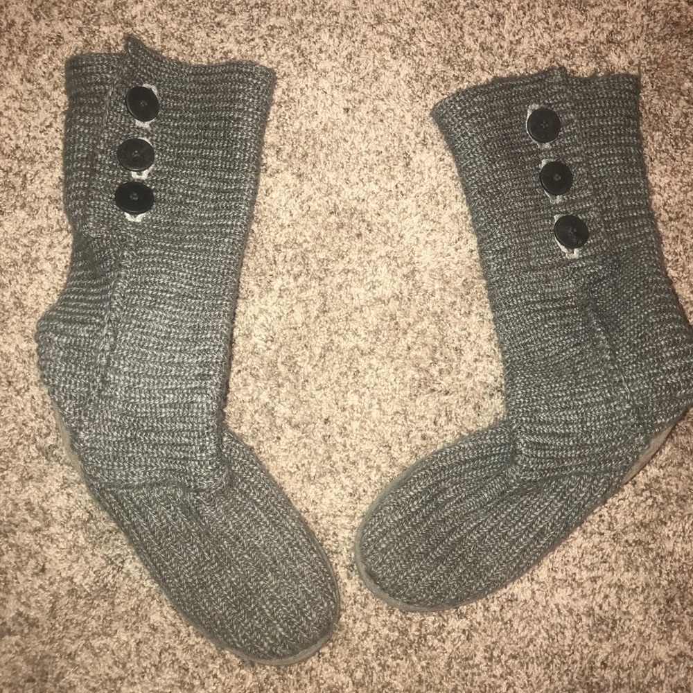 Classic Cardy boots by UGG® size 9